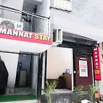Mannat Stay - Near Laxmi Nagar Metro