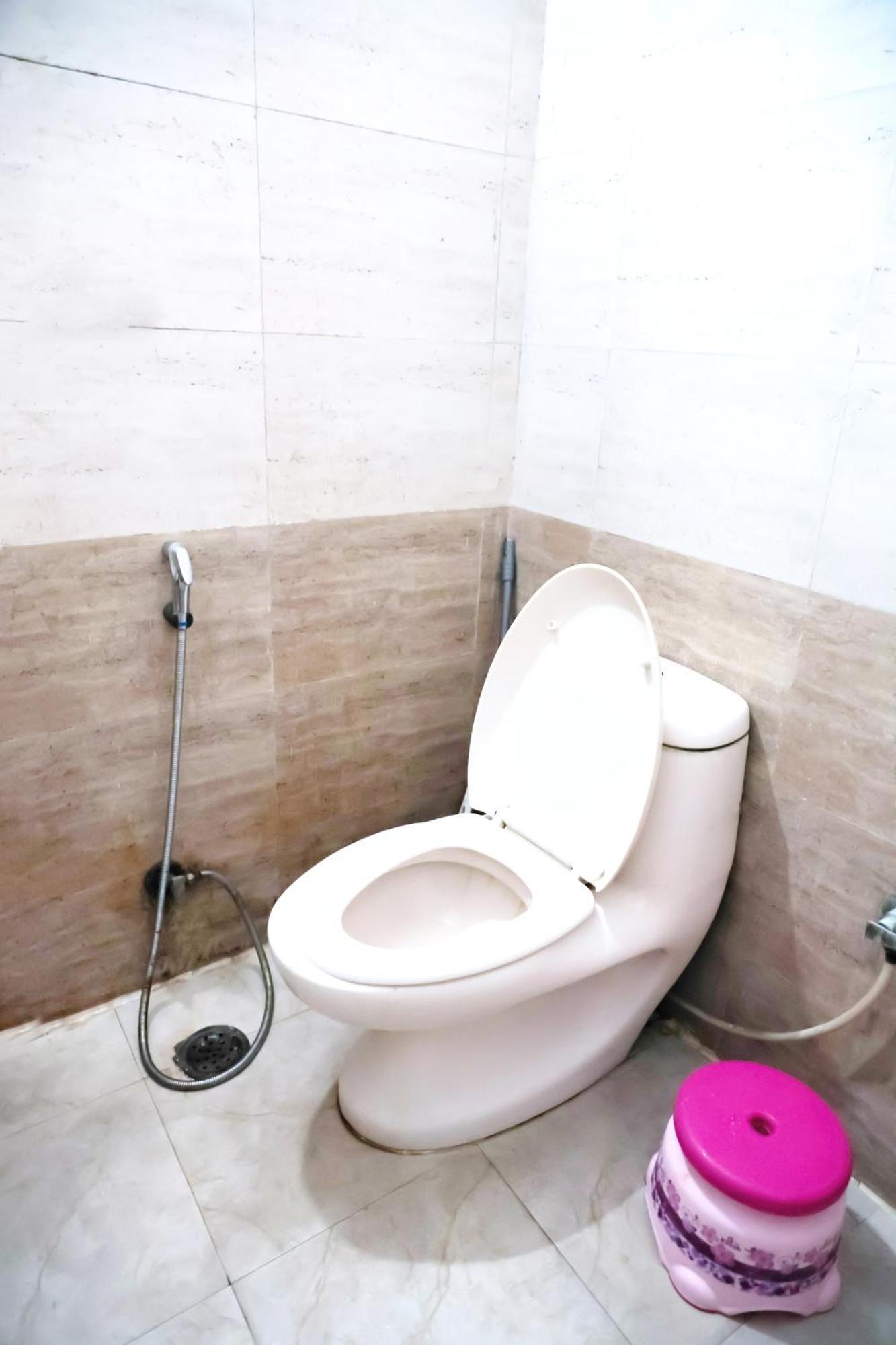 Hotel Mannat - Near Laxmi Nagar Metro 3*