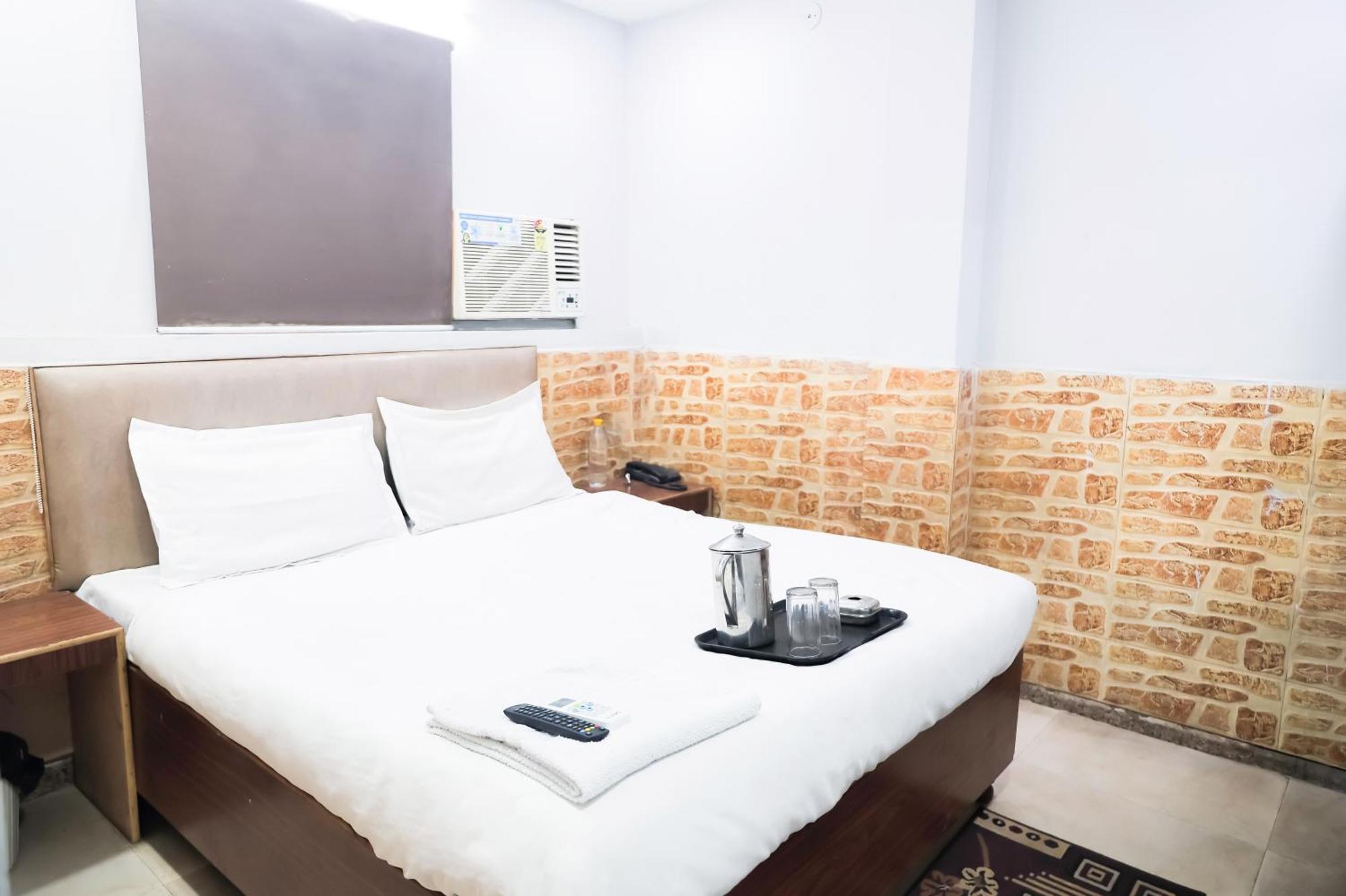 Mannat - Near Laxmi Nagar Metro 3* New Delhi